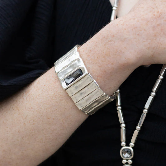 Demi Cuff